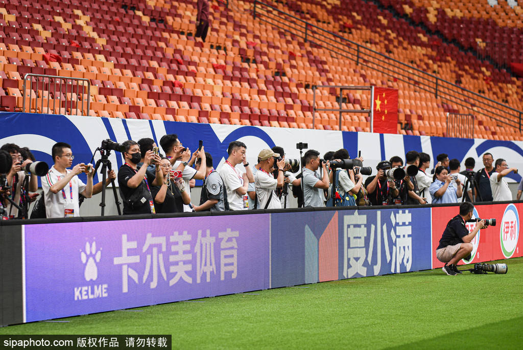 江苏队顽强拼搏,终于取得比赛胜利 江苏队顽强拼搏,终于取得比赛胜利