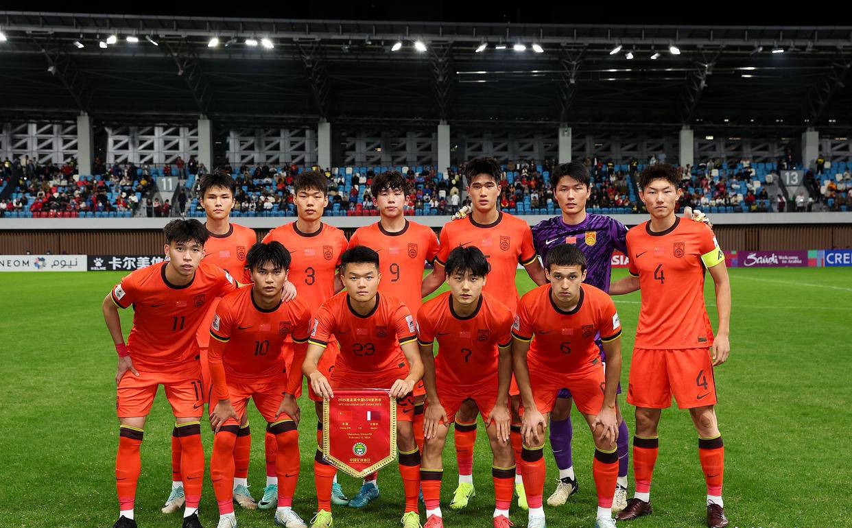 爱游戏娱乐-国家队球员回归,球迷期待新赛季