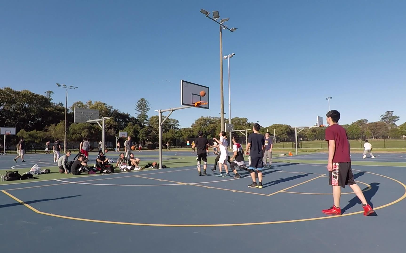 悉尼篮球队取得历史性胜利,球迷欢欣鼓舞的简单介绍 悉尼篮球队取得历史性胜利,球迷欢欣鼓舞的简单介绍