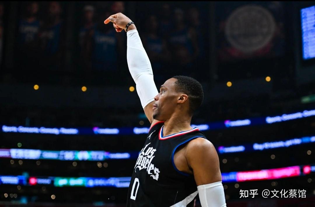 爱游戏官网入口-快船惊险战胜黄蜂,继续保持不败的简单介绍