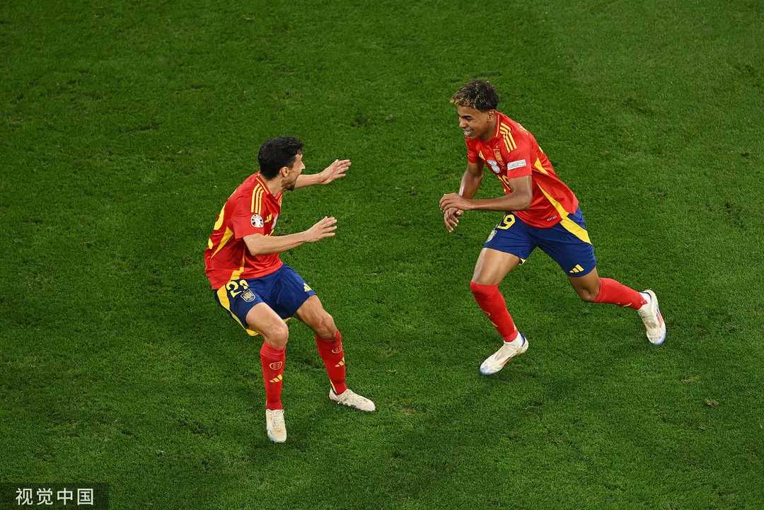 欧洲顶级球队的对决吸引了全球球迷的目光,引发热议的简单介绍 欧洲顶级球队的对决吸引了全球球迷的目光,引发热议的简单介绍