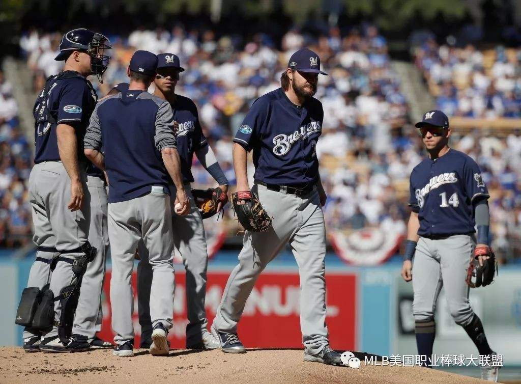 选手截然不同的风格碰撞,演绎精彩比赛的简单介绍 选手截然不同的风格碰撞,演绎精彩比赛的简单介绍