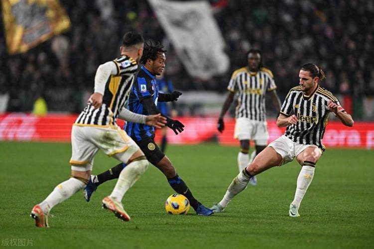 爱游戏网址-汉堡客场失利,遭遇连败危机