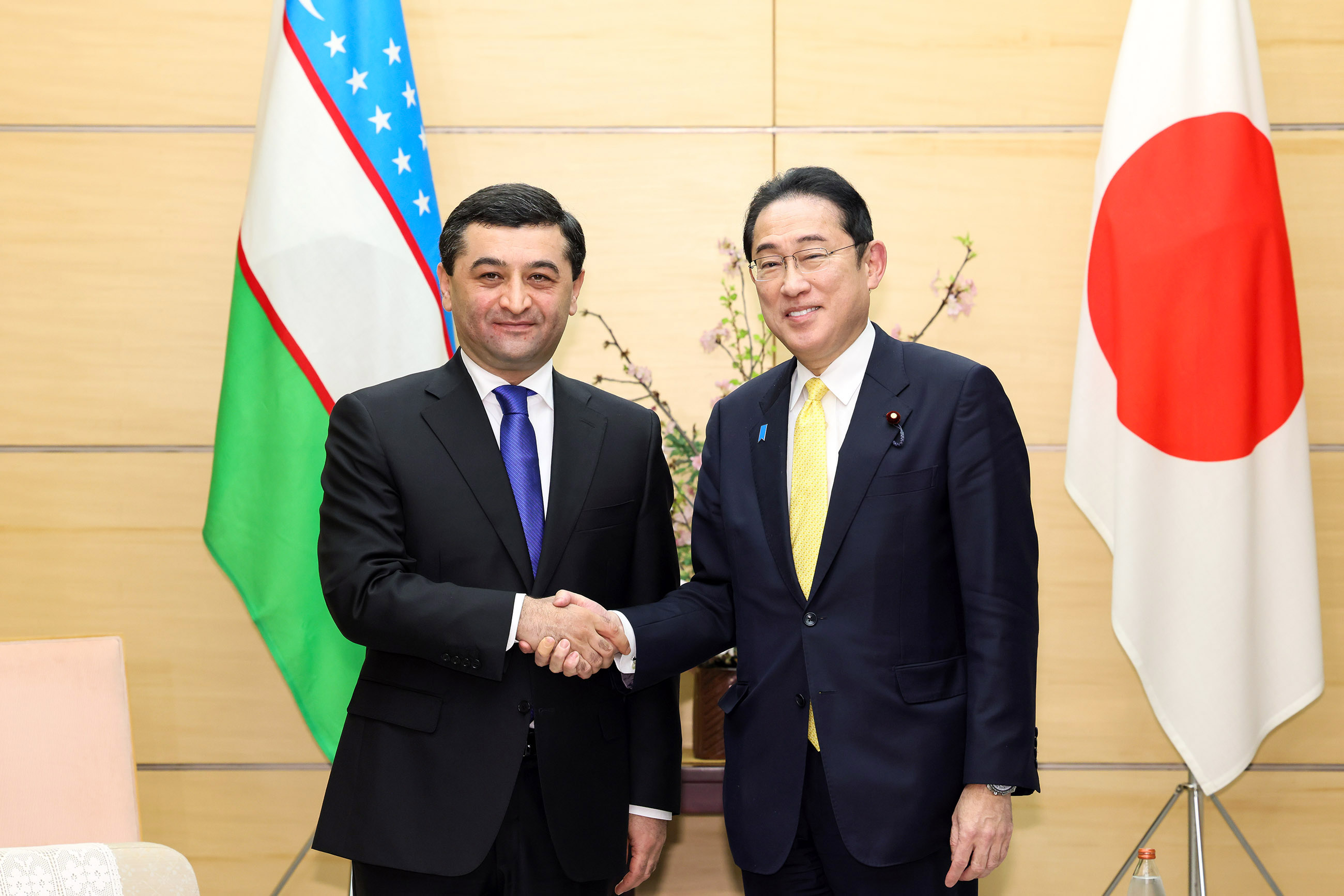 乌兹别克斯坦队成为焦点报道的主角 乌兹别克斯坦队成为焦点报道的主角