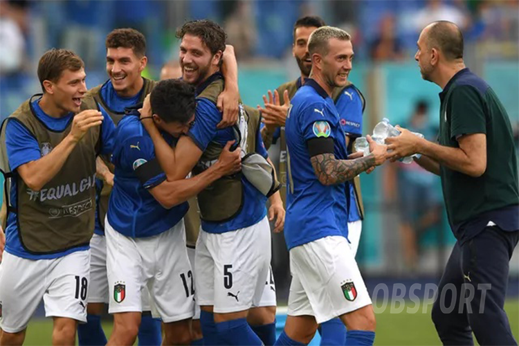 丹麦国家队备战国际足球赛事大战 丹麦国家队备战国际足球赛事大战