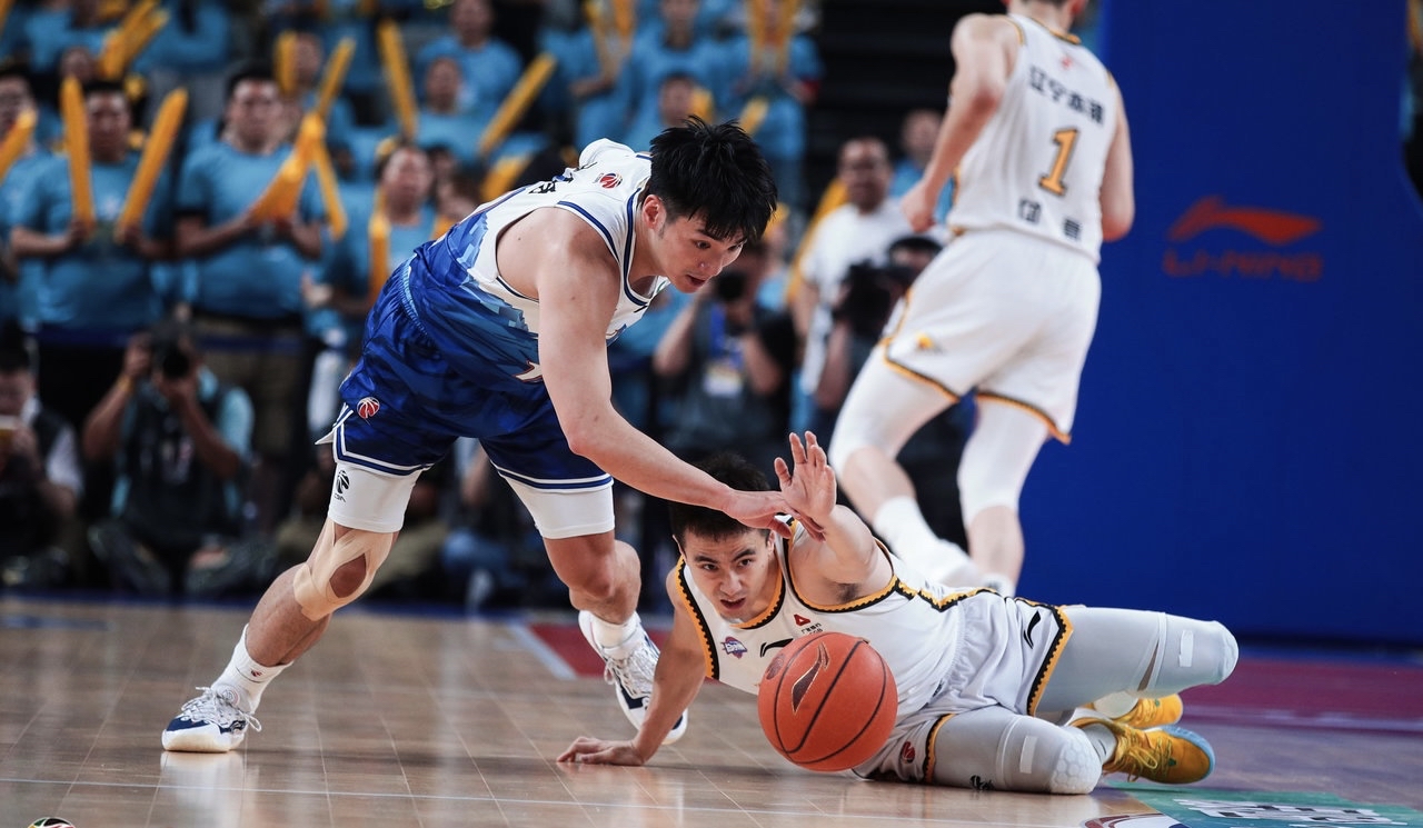 爱游戏官方登录入口-辽宁男篮再次胜出，实力强劲