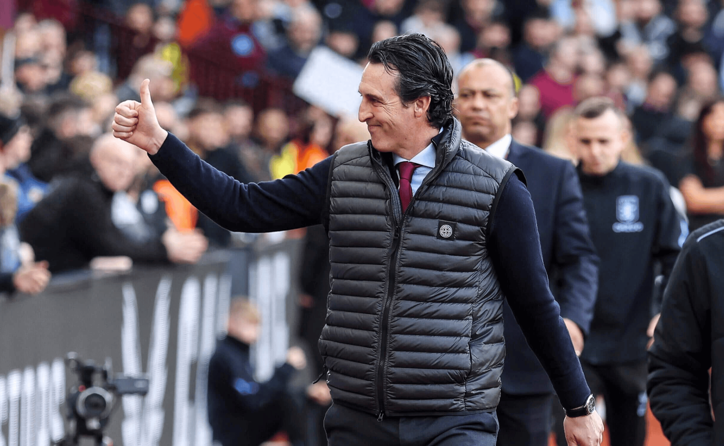 切尔西客场大胜伯恩茅斯,继续争冠步伐的简单介绍 切尔西客场大胜伯恩茅斯,继续争冠步伐的简单介绍